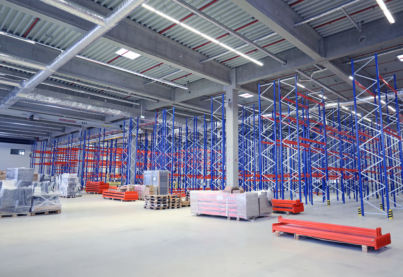 Warehouse from DLSE Mietmöbel GmbH