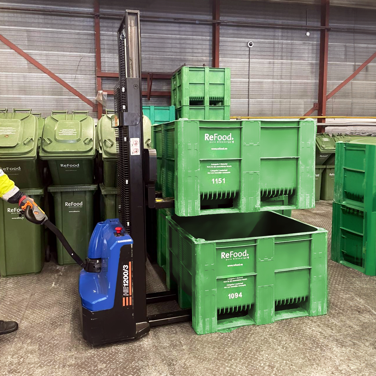 Electric forklift HE1200/3